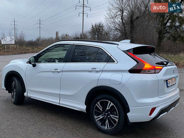 Белый Мицубиси Eclipse Cross, объемом двигателя 1.5 л и пробегом 47 тыс. км за 21200 $, фото 5 на Automoto.ua