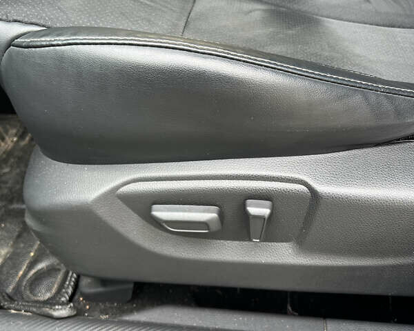 Білий Міцубісі Eclipse Cross, об'ємом двигуна 2.36 л та пробігом 49 тис. км за 30900 $, фото 35 на Automoto.ua