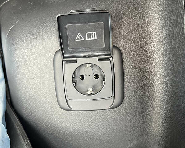 Білий Міцубісі Eclipse Cross, об'ємом двигуна 2.36 л та пробігом 49 тис. км за 30900 $, фото 26 на Automoto.ua