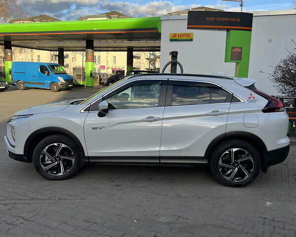 Білий Міцубісі Eclipse Cross, об'ємом двигуна 2.36 л та пробігом 49 тис. км за 30900 $, фото 15 на Automoto.ua