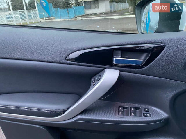 Белый Мицубиси Eclipse Cross, объемом двигателя 1.5 л и пробегом 47 тыс. км за 21200 $, фото 20 на Automoto.ua