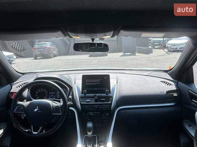 Белый Мицубиси Eclipse Cross, объемом двигателя 2 л и пробегом 42 тыс. км за 24500 $, фото 11 на Automoto.ua