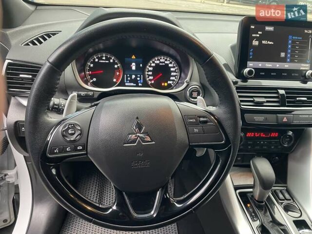 Белый Мицубиси Eclipse Cross, объемом двигателя 2 л и пробегом 43 тыс. км за 22500 $, фото 13 на Automoto.ua