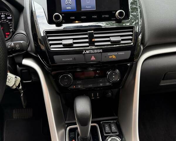 Білий Міцубісі Eclipse Cross, об'ємом двигуна 1.5 л та пробігом 7 тис. км за 21998 $, фото 36 на Automoto.ua