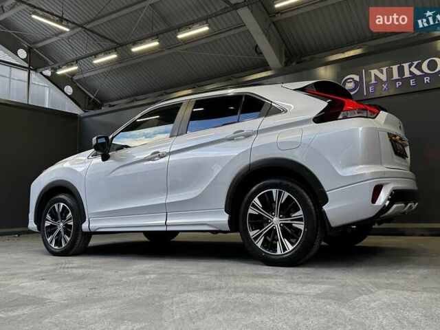 Белый Мицубиси Eclipse Cross, объемом двигателя 2 л и пробегом 96 тыс. км за 23500 $, фото 9 на Automoto.ua