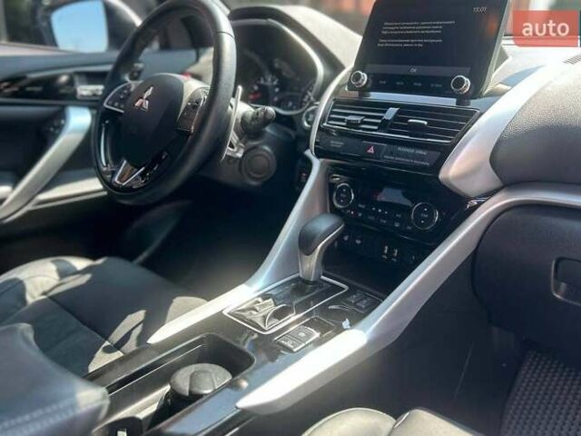Белый Мицубиси Eclipse Cross, объемом двигателя 2 л и пробегом 42 тыс. км за 24500 $, фото 13 на Automoto.ua