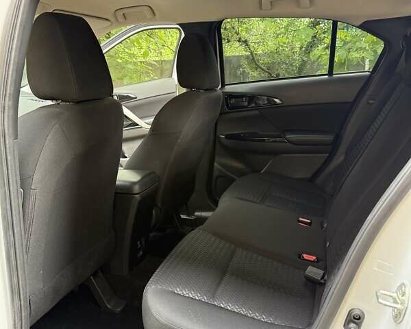Білий Міцубісі Eclipse Cross, об'ємом двигуна 1.5 л та пробігом 7 тис. км за 21998 $, фото 27 на Automoto.ua