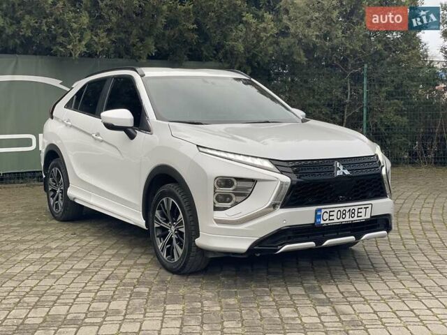 Белый Мицубиси Eclipse Cross, объемом двигателя 2 л и пробегом 43 тыс. км за 22500 $, фото 1 на Automoto.ua