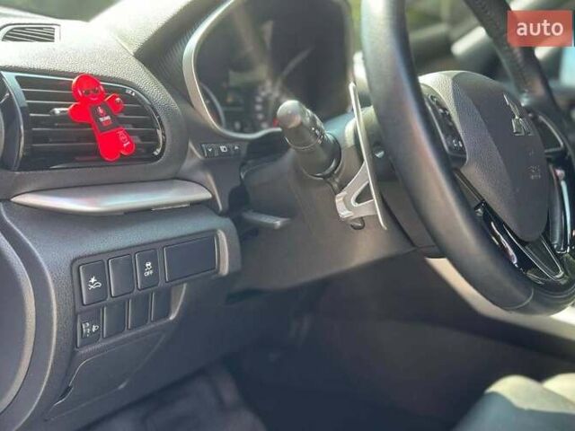 Белый Мицубиси Eclipse Cross, объемом двигателя 2 л и пробегом 42 тыс. км за 24500 $, фото 9 на Automoto.ua