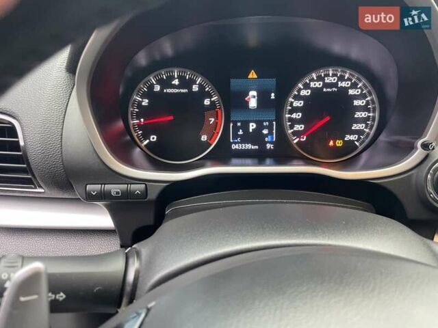 Белый Мицубиси Eclipse Cross, объемом двигателя 2 л и пробегом 43 тыс. км за 22500 $, фото 14 на Automoto.ua