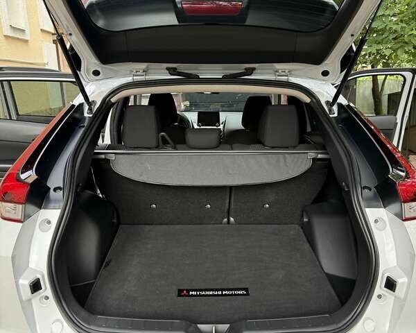 Білий Міцубісі Eclipse Cross, об'ємом двигуна 1.5 л та пробігом 7 тис. км за 21998 $, фото 24 на Automoto.ua