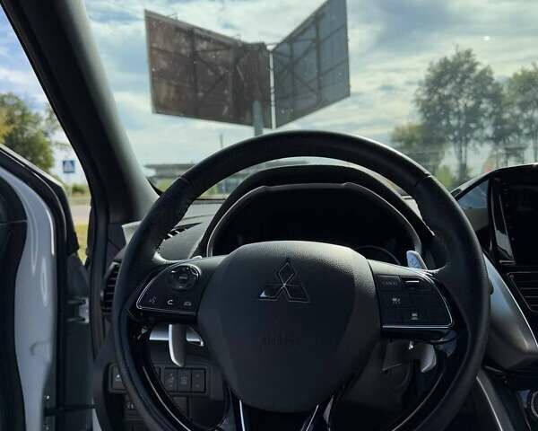 Білий Міцубісі Eclipse Cross, об'ємом двигуна 1.5 л та пробігом 31 тис. км за 30500 $, фото 24 на Automoto.ua
