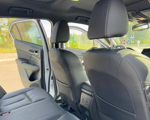 Білий Міцубісі Eclipse Cross, об'ємом двигуна 1.5 л та пробігом 31 тис. км за 30500 $, фото 18 на Automoto.ua