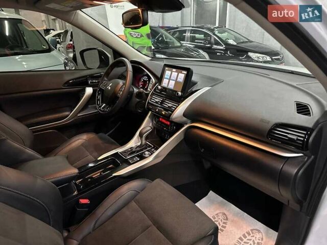 Білий Міцубісі Eclipse Cross, об'ємом двигуна 1.5 л та пробігом 14 тис. км за 19999 $, фото 19 на Automoto.ua