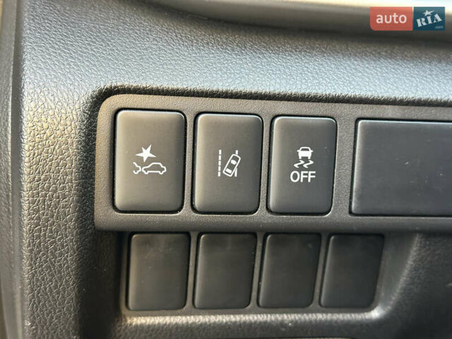 Білий Міцубісі Eclipse Cross, об'ємом двигуна 1.5 л та пробігом 72 тис. км за 22000 $, фото 38 на Automoto.ua