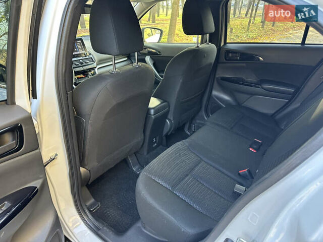 Білий Міцубісі Eclipse Cross, об'ємом двигуна 1.5 л та пробігом 72 тис. км за 22000 $, фото 20 на Automoto.ua