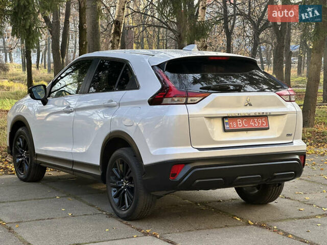 Белый Мицубиси Eclipse Cross, объемом двигателя 1.5 л и пробегом 72 тыс. км за 19999 $, фото 10 на Automoto.ua
