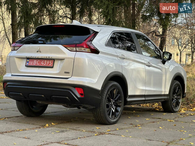 Белый Мицубиси Eclipse Cross, объемом двигателя 1.5 л и пробегом 72 тыс. км за 19999 $, фото 15 на Automoto.ua