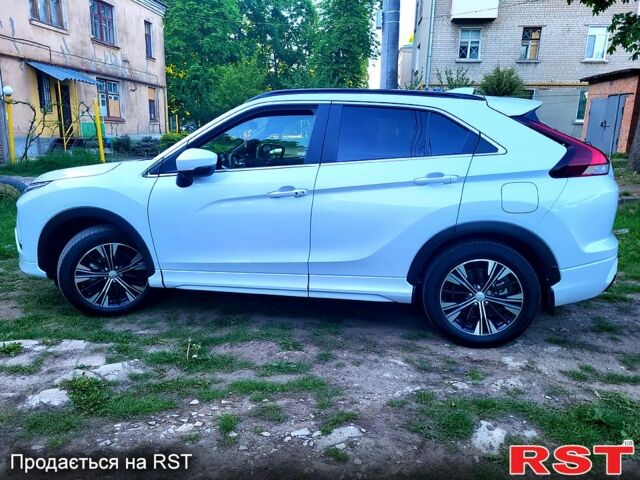 Чорний Міцубісі Eclipse Cross, об'ємом двигуна 3.5 л та пробігом 16 тис. км за 26499 $, фото 1 на Automoto.ua