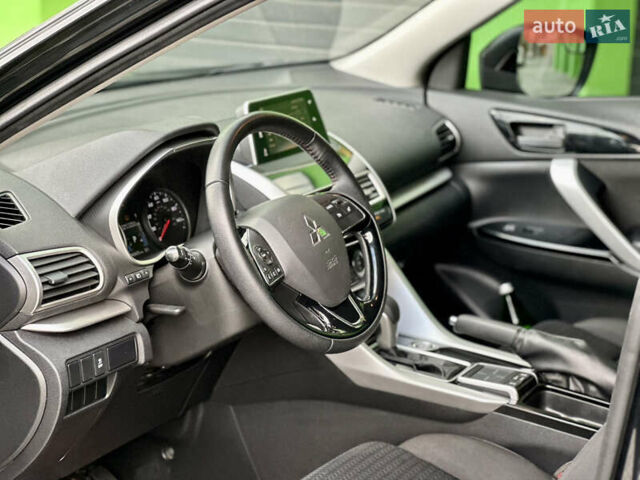 Черный Мицубиси Eclipse Cross, объемом двигателя 1.5 л и пробегом 69 тыс. км за 14800 $, фото 8 на Automoto.ua