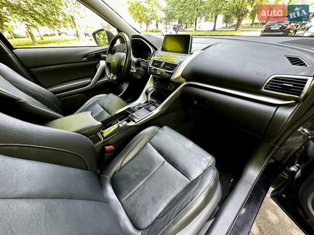 Черный Мицубиси Eclipse Cross, объемом двигателя 1.5 л и пробегом 114 тыс. км за 16000 $, фото 18 на Automoto.ua