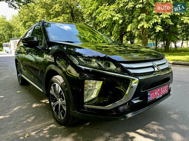 Черный Мицубиси Eclipse Cross, объемом двигателя 1.5 л и пробегом 114 тыс. км за 16000 $, фото 5 на Automoto.ua