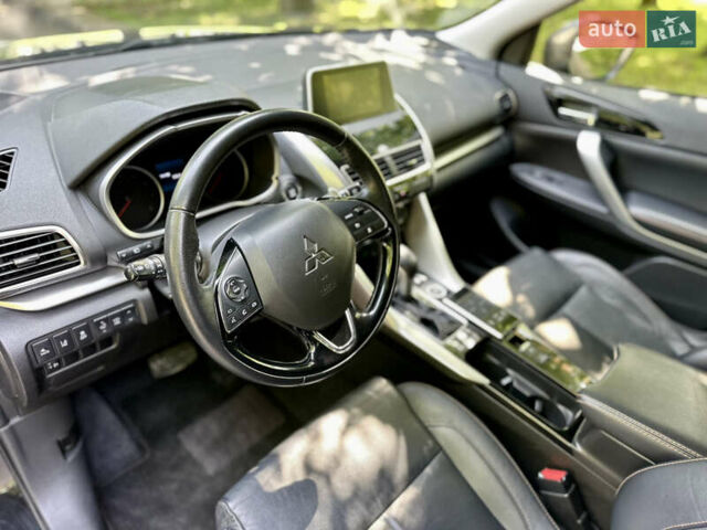 Черный Мицубиси Eclipse Cross, объемом двигателя 1.5 л и пробегом 114 тыс. км за 16000 $, фото 13 на Automoto.ua