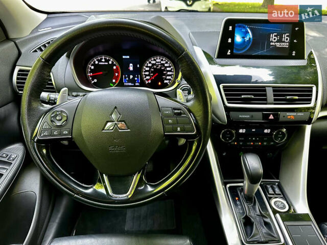 Черный Мицубиси Eclipse Cross, объемом двигателя 1.5 л и пробегом 114 тыс. км за 16000 $, фото 16 на Automoto.ua