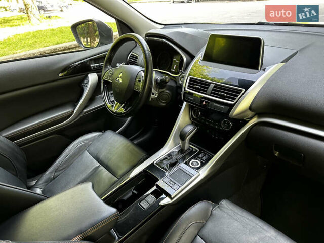 Черный Мицубиси Eclipse Cross, объемом двигателя 1.5 л и пробегом 114 тыс. км за 16000 $, фото 15 на Automoto.ua