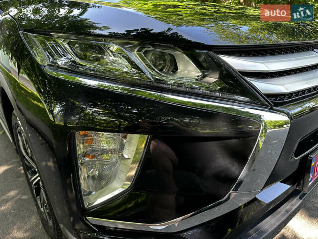 Черный Мицубиси Eclipse Cross, объемом двигателя 1.5 л и пробегом 114 тыс. км за 16000 $, фото 10 на Automoto.ua