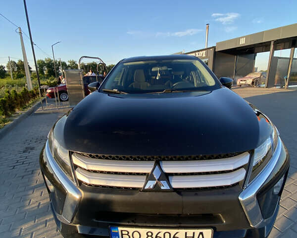 Черный Мицубиси Eclipse Cross, объемом двигателя 1.5 л и пробегом 121 тыс. км за 14300 $, фото 4 на Automoto.ua