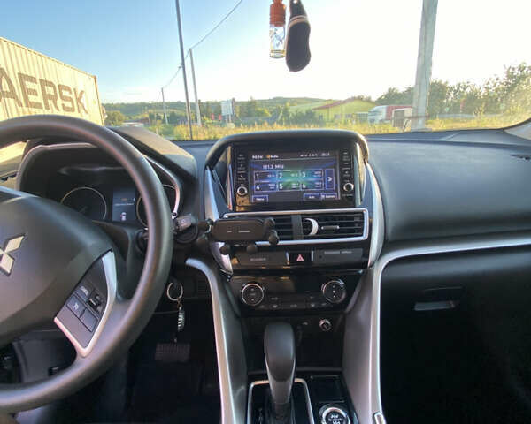 Черный Мицубиси Eclipse Cross, объемом двигателя 1.5 л и пробегом 121 тыс. км за 14300 $, фото 9 на Automoto.ua