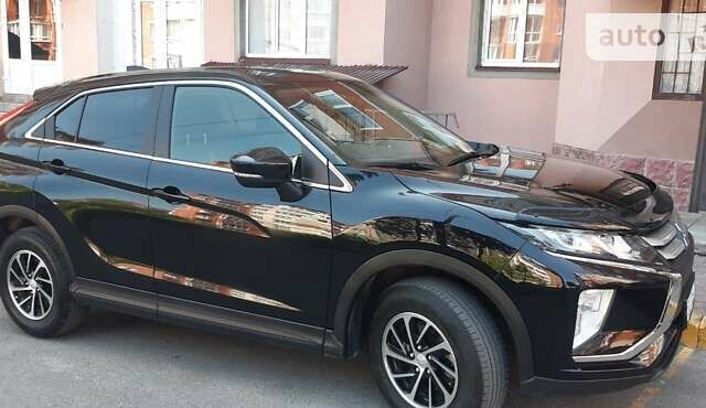 Чорний Міцубісі Eclipse Cross, об'ємом двигуна 1.5 л та пробігом 54 тис. км за 17500 $, фото 5 на Automoto.ua