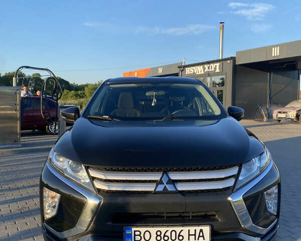 Черный Мицубиси Eclipse Cross, объемом двигателя 1.5 л и пробегом 121 тыс. км за 14300 $, фото 3 на Automoto.ua