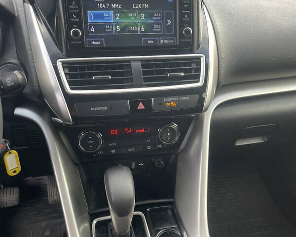 Міцубісі Eclipse Cross 2020 у Львові на Automoto.ua Чорний Міцубісі Eclipse Cross, об'ємом двигуна 1.5 л та пробігом 137 тис. км за 14000 $, фото 14 на Automoto.ua