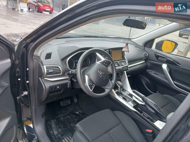 Чорний Міцубісі Eclipse Cross, об'ємом двигуна 1.5 л та пробігом 150 тис. км за 15300 $, фото 2 на Automoto.ua