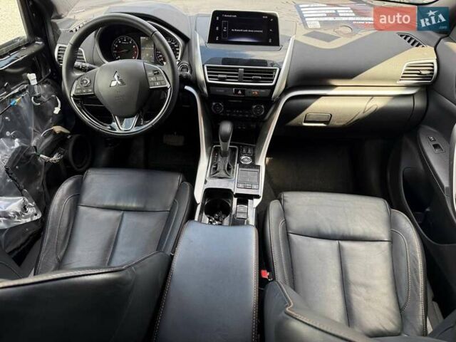 Черный Мицубиси Eclipse Cross, объемом двигателя 1.5 л и пробегом 84 тыс. км за 12000 $, фото 40 на Automoto.ua