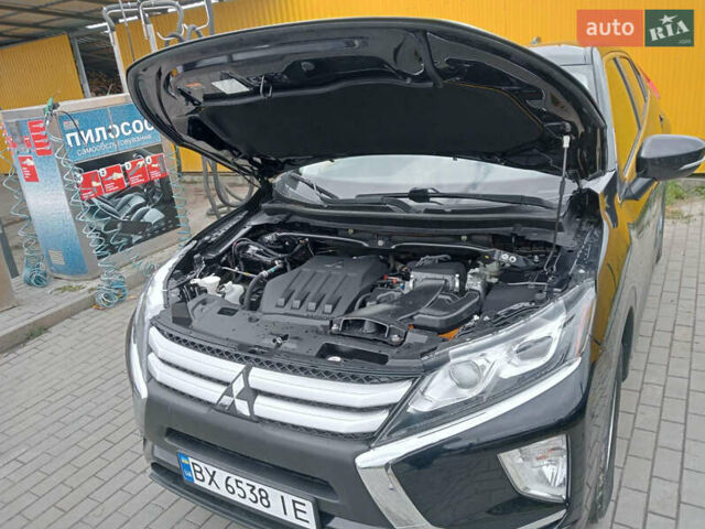 Чорний Міцубісі Eclipse Cross, об'ємом двигуна 1.5 л та пробігом 150 тис. км за 15300 $, фото 10 на Automoto.ua