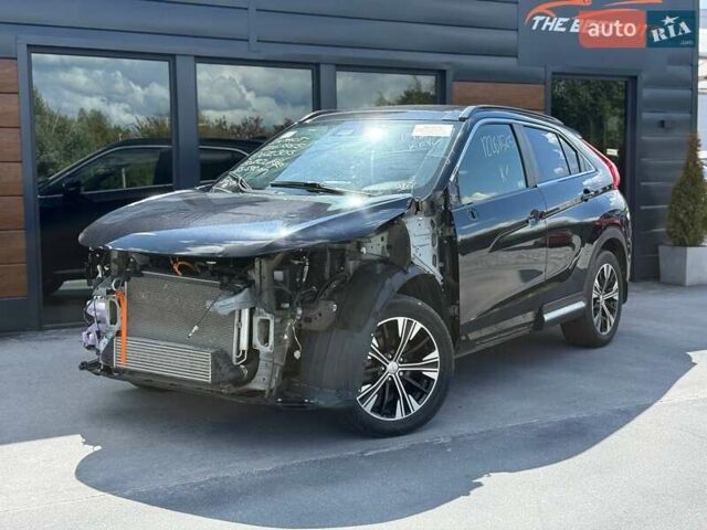Черный Мицубиси Eclipse Cross, объемом двигателя 1.5 л и пробегом 84 тыс. км за 12000 $, фото 2 на Automoto.ua