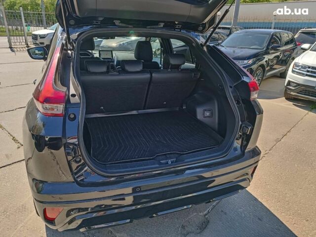 Черный Мицубиси Eclipse Cross, объемом двигателя 2.4 л и пробегом 16 тыс. км за 27790 $, фото 2 на Automoto.ua