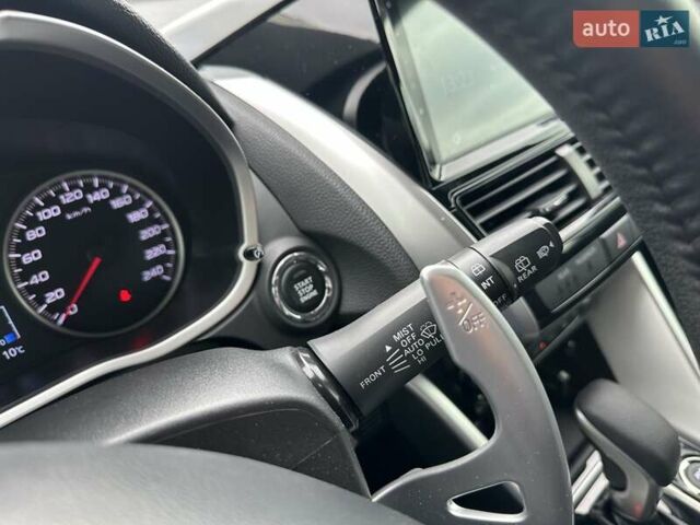 Черный Мицубиси Eclipse Cross, объемом двигателя 1.5 л и пробегом 12 тыс. км за 27900 $, фото 24 на Automoto.ua