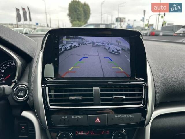 Черный Мицубиси Eclipse Cross, объемом двигателя 1.5 л и пробегом 12 тыс. км за 28500 $, фото 27 на Automoto.ua