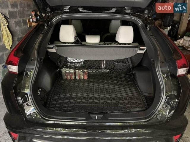 Черный Мицубиси Eclipse Cross, объемом двигателя 1.5 л и пробегом 25 тыс. км за 29300 $, фото 3 на Automoto.ua
