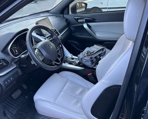 Черный Мицубиси Eclipse Cross, объемом двигателя 1.5 л и пробегом 25 тыс. км за 29300 $, фото 1 на Automoto.ua