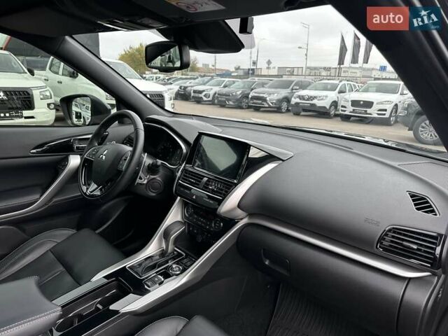 Черный Мицубиси Eclipse Cross, объемом двигателя 1.5 л и пробегом 12 тыс. км за 28500 $, фото 35 на Automoto.ua