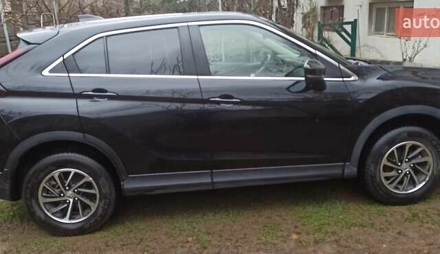 Чорний Міцубісі Eclipse Cross, об'ємом двигуна 1.5 л та пробігом 67 тис. км за 22300 $, фото 5 на Automoto.ua