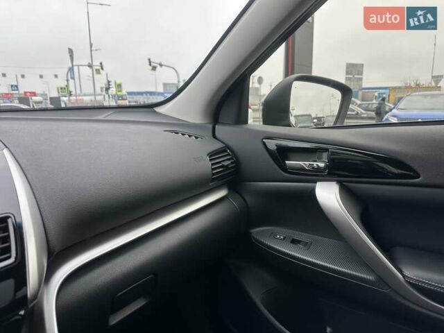 Чорний Міцубісі Eclipse Cross, об'ємом двигуна 1.5 л та пробігом 18 тис. км за 26950 $, фото 29 на Automoto.ua