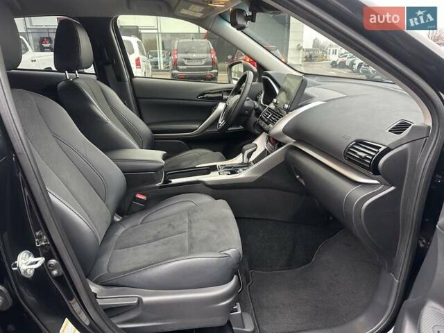 Чорний Міцубісі Eclipse Cross, об'ємом двигуна 1.5 л та пробігом 18 тис. км за 26950 $, фото 28 на Automoto.ua