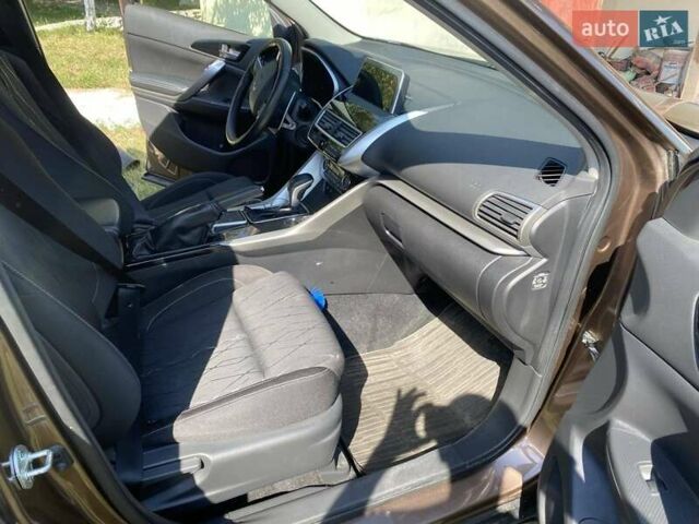 Коричневый Мицубиси Eclipse Cross, объемом двигателя 1.5 л и пробегом 34 тыс. км за 17700 $, фото 18 на Automoto.ua