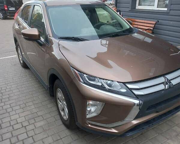 Коричневый Мицубиси Eclipse Cross, объемом двигателя 1.5 л и пробегом 32 тыс. км за 16000 $, фото 4 на Automoto.ua